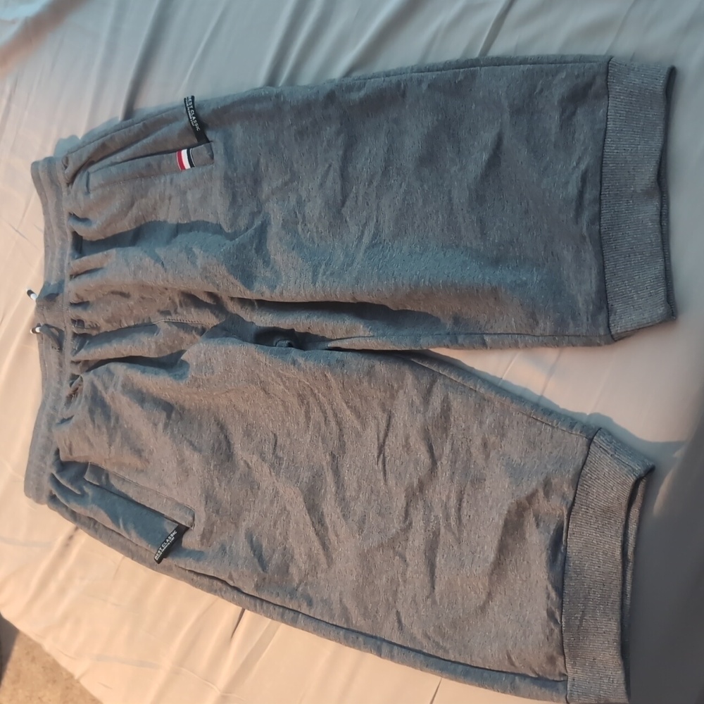 Men's long shorts/capris size medium